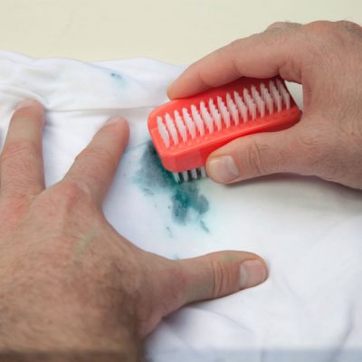 پاک کردن چسب حرارتی از لباس