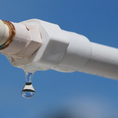 بهترین چسب برای آب بندی لوله پلیکا